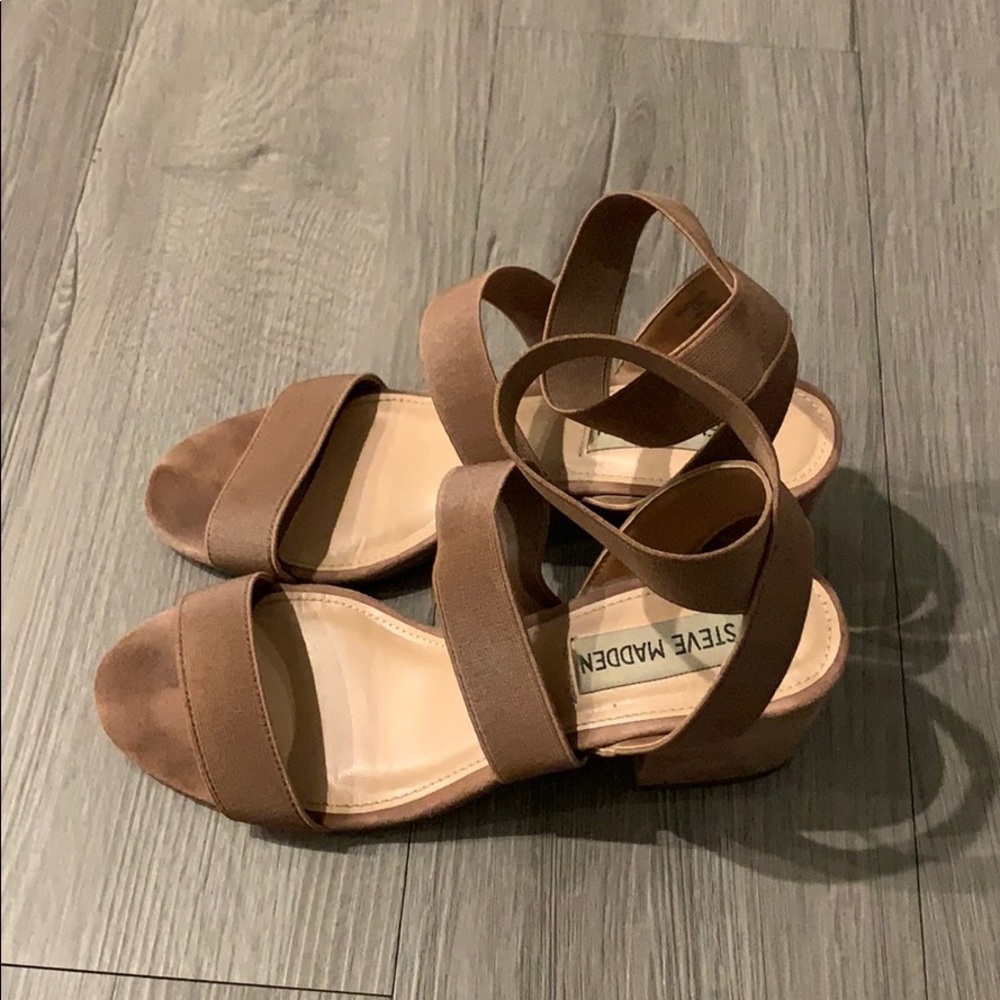 Steve Madden Isolate sandals